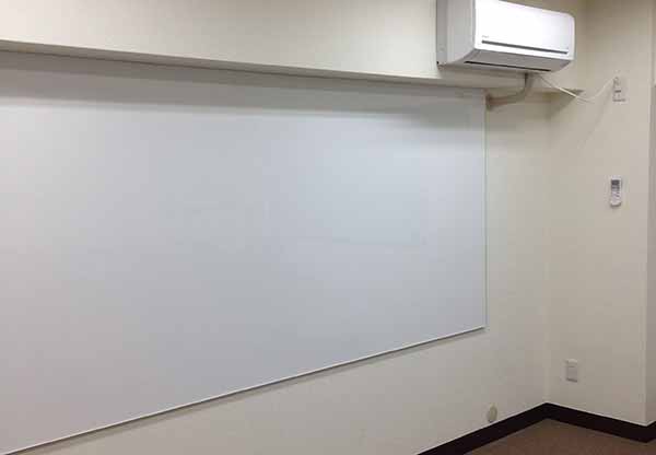 壁面ホワイトボード仕上げ