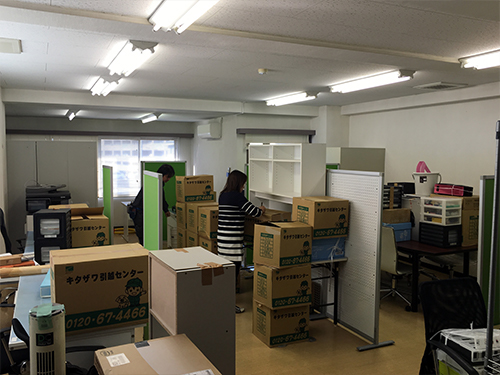 梱包作業中